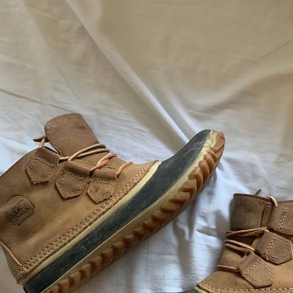 Sorel Chelsea Boots